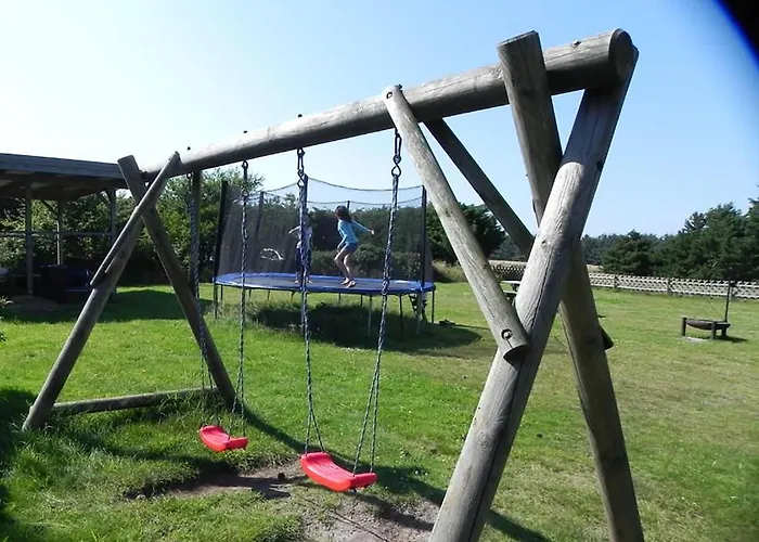 Hues Sanskiin *eerdglueper* شقة *