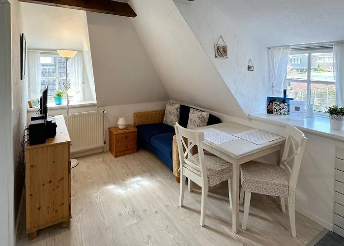 Hues Sanskiin *eerdglueper* شقة