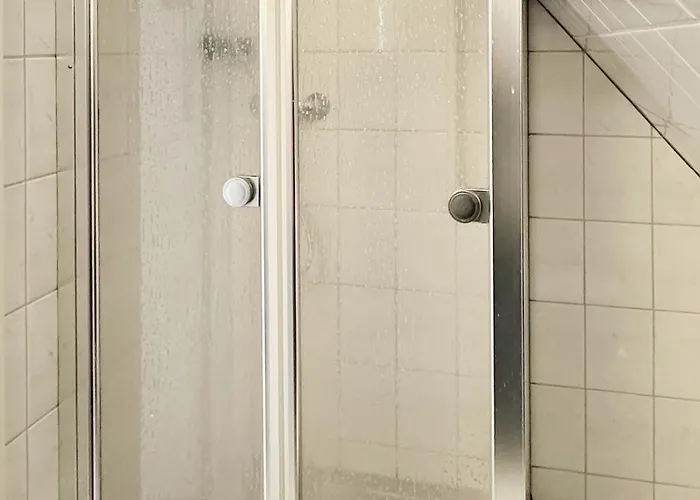 Hues Sanskiin *eerdglueper* شقة Suddorf